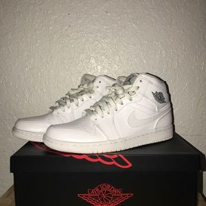 Air Jordan 1 Mid